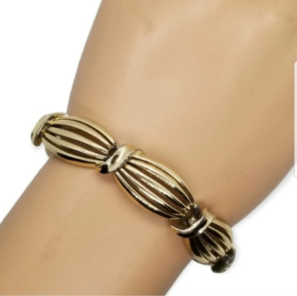 LISNER VINTAGE GOLDTONED SCALLOPED DESIGN LINK BRACELET